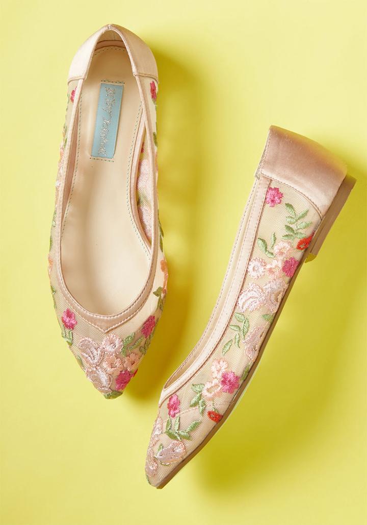 Betseyjohnson Dreams On Display Embroidered Flat In 7