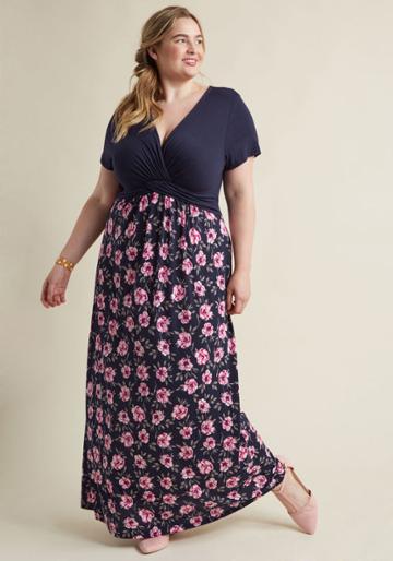 Modcloth Overseas Ease Dress Floral Maxi Dress In Navy In 3x