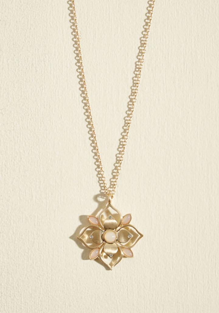  Fleur Finesse Necklace