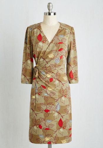Eastconceptfashionltd Lighthearted Lecture Dress In Leaves