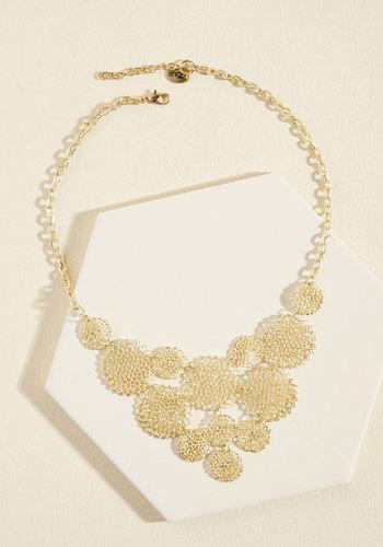  Eye-catching Effulgence Necklace