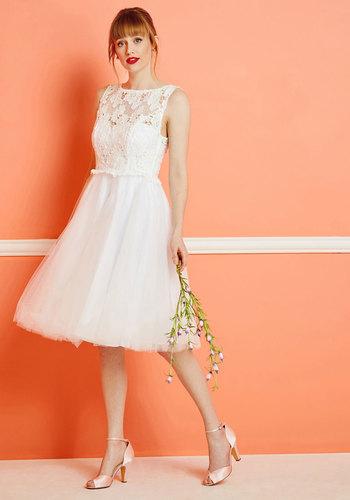 I Now Pronounce You Posh Lace Dress In White In Xl