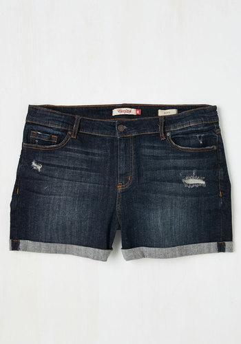 Euninaincorporated Beauty At The Beach Shorts In Dark Wash - Plus Size