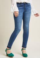 Modcloth Denim Skinny Jeans With Raw Hem In Xxs