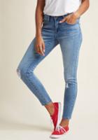 Modcloth Ripped Knee Skinny Jeans In Mid Wash In 3x