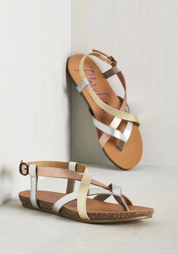  Everyday Nonchalance Sandal In Metallic Trio In 7