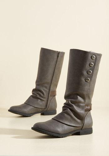  Two Romps Make A Right Boot In 7.5