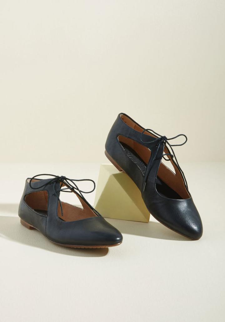 Latigo Taking Sides Leather Flat In 7.5