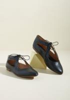 Latigo Taking Sides Leather Flat In 7.5