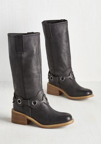 Mojomoxy Rivet-ing Roadtrip Boot