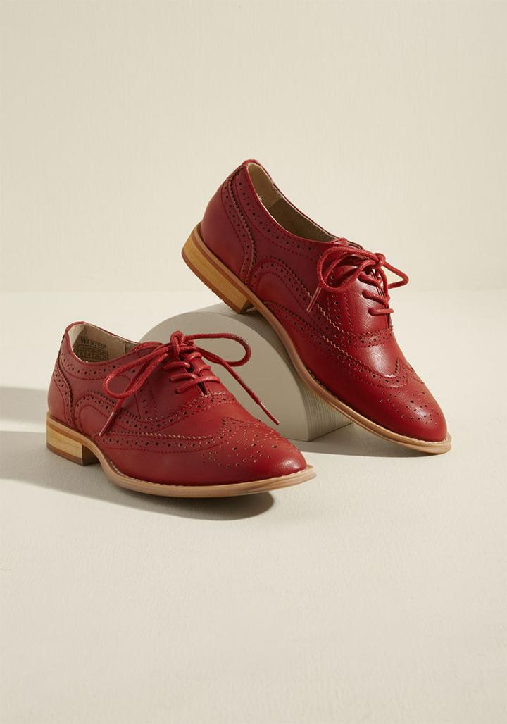 Modcloth Talking Picture Oxford Flat In Red In 7.5