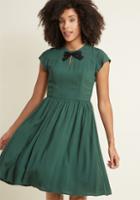 Modcloth Bow Front A-line Dress In Pine In Xxs