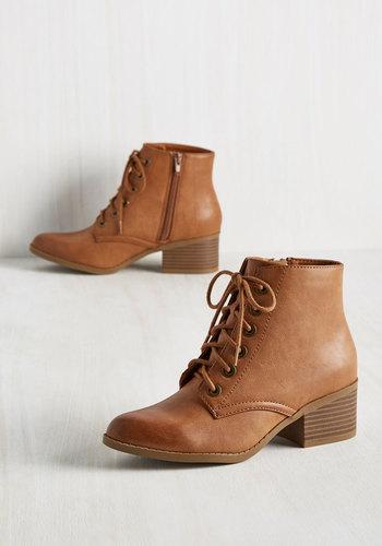 Modcloth Urban Adventure Bootie In 8.5