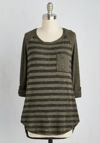 Staccato Valued Downtime Top In Olive