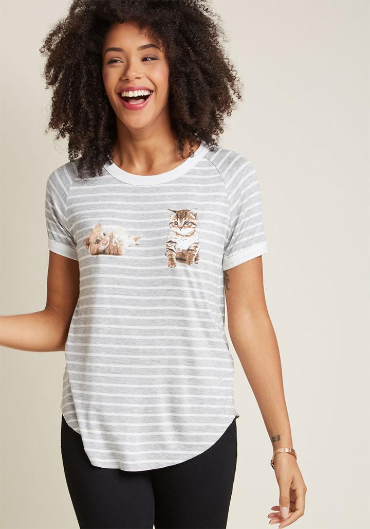 Modcloth While The Kittens Good Graphic T-shirt In Xl