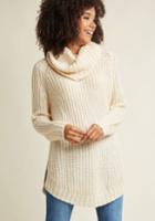 Modcloth Homecoming 'round The Mountain Sweater In Creme In 2x