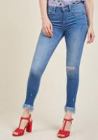 Modcloth Know My Fray Around Skinny Jeans In 9