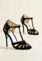  Animated Attitude Velvet T-strap Heel In Noir In 8.5