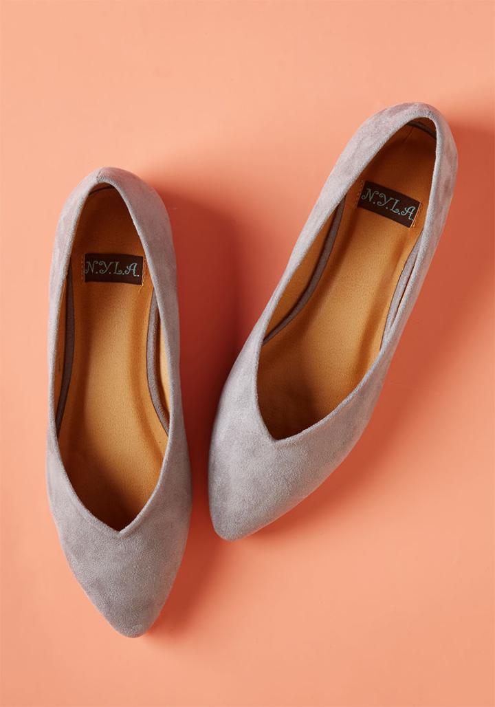 Modcloth Minimalist Bliss Ballet Flat In Grey In 7