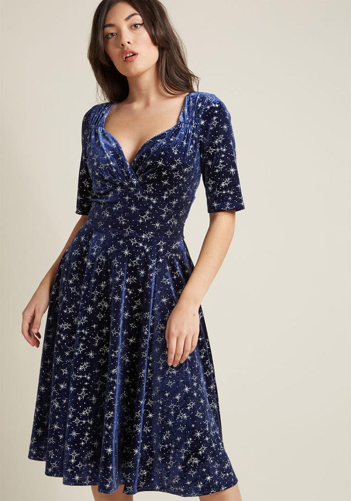 Collectif Collectif Vixen Match Midi Dress In Navy Velvet Stars In S