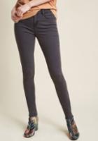 Modcloth Downtown Dash Skinny Jeans In 28