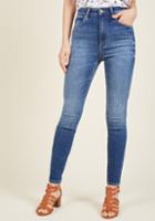 Modcloth Paramount Proclamation Skinny Jeans In Light Wash In 26