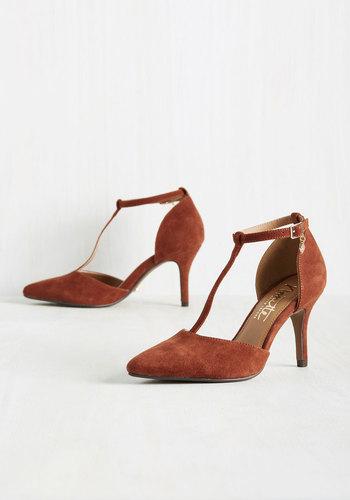  Emblem Of Advancement Suede Heel In 7.5