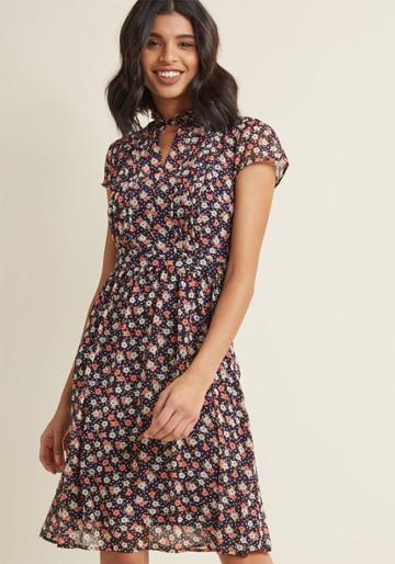 Modcloth Oh Say Can Museum Floral Dress In Navy Bloom In 1x