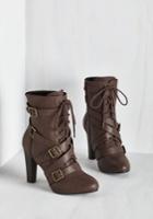 Dolcebymojomoxy Trendsetting The Stage Boot In Chocolate