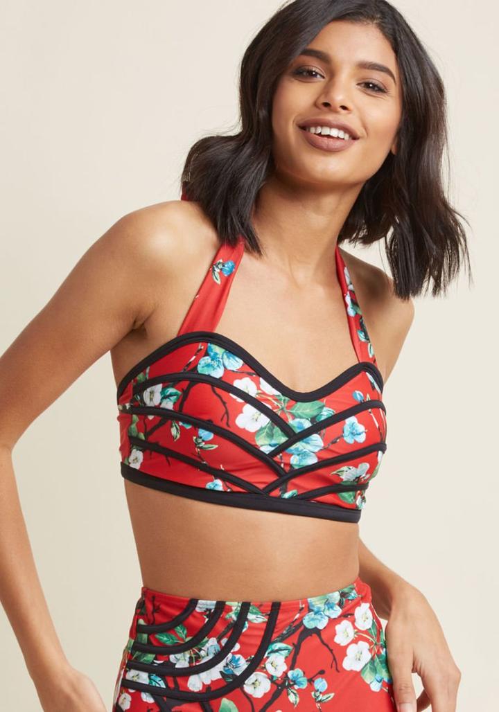 Highdivebymodcloth Set The Serene Bikini Top In Botanical Red In 3x