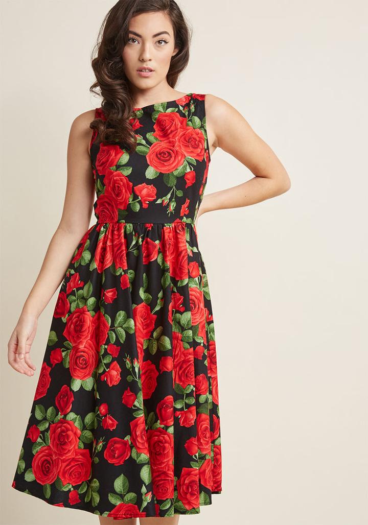 Modcloth Automatic Classic Midi Dress In Roses In M