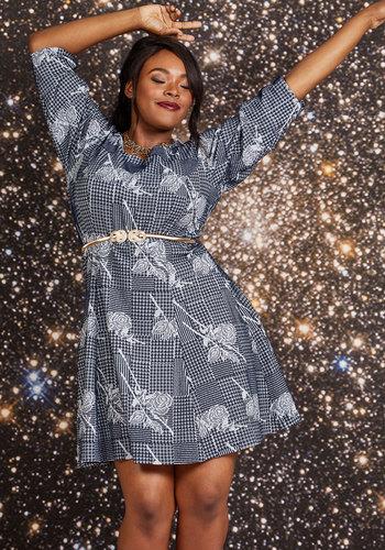  In The Mix Knit Dress In Houndstooth In S