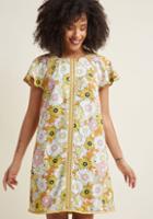 Modcloth Whimsical Wildflowers Shift Dress In Daisy In 4x