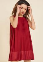  Pleat And Greet Shift Dress In Burgundy In M