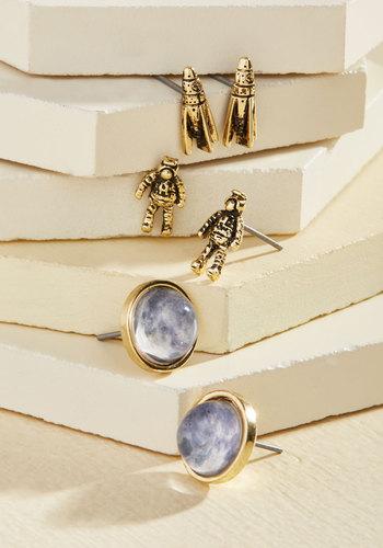  Landing Your Ground Earring Set
