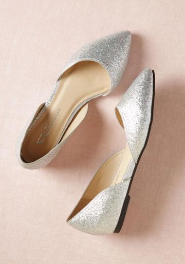 Modcloth Chic Your Mind Flat In Moon In 8