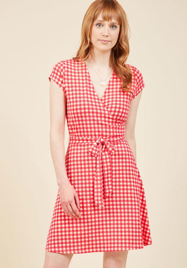  The Ace Of Ease Wrap Dress In Bright Gingham In Xs