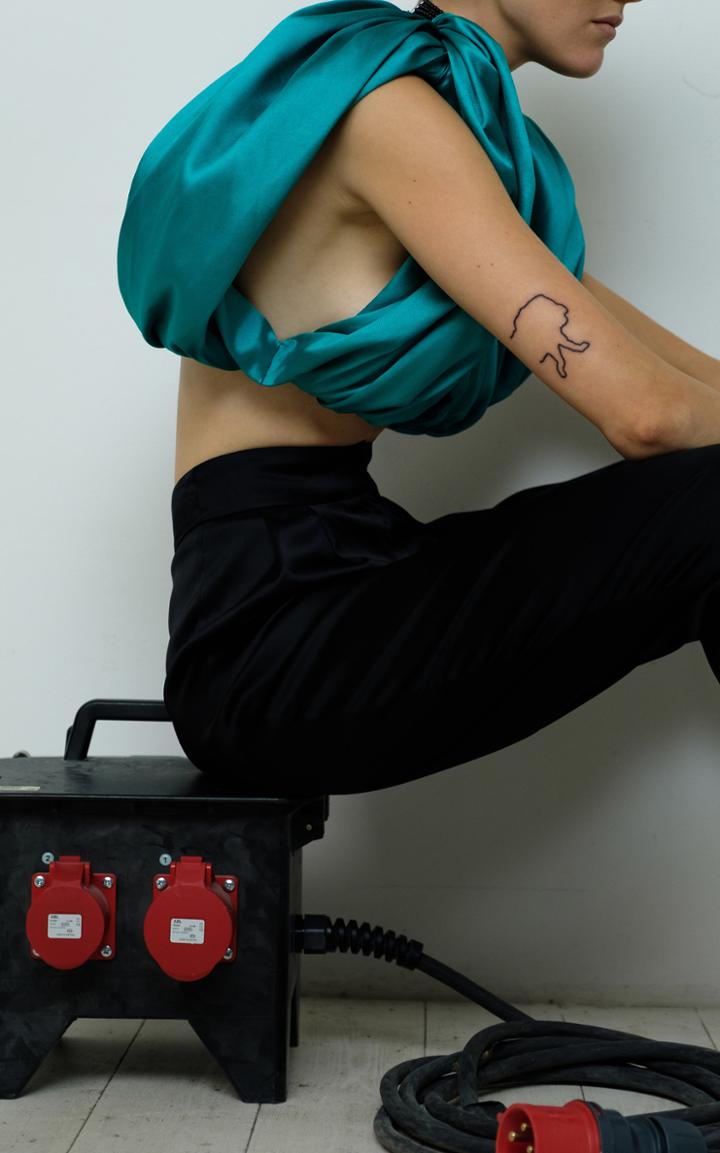 Moda Operandi Kalmanovich Silky Teal Sleeveless Crop Top