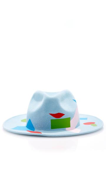Laura Apsit Livens Ceilo Trilby