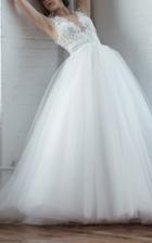 Isabelle Armstrong Nieves Embroidered Lace Gown