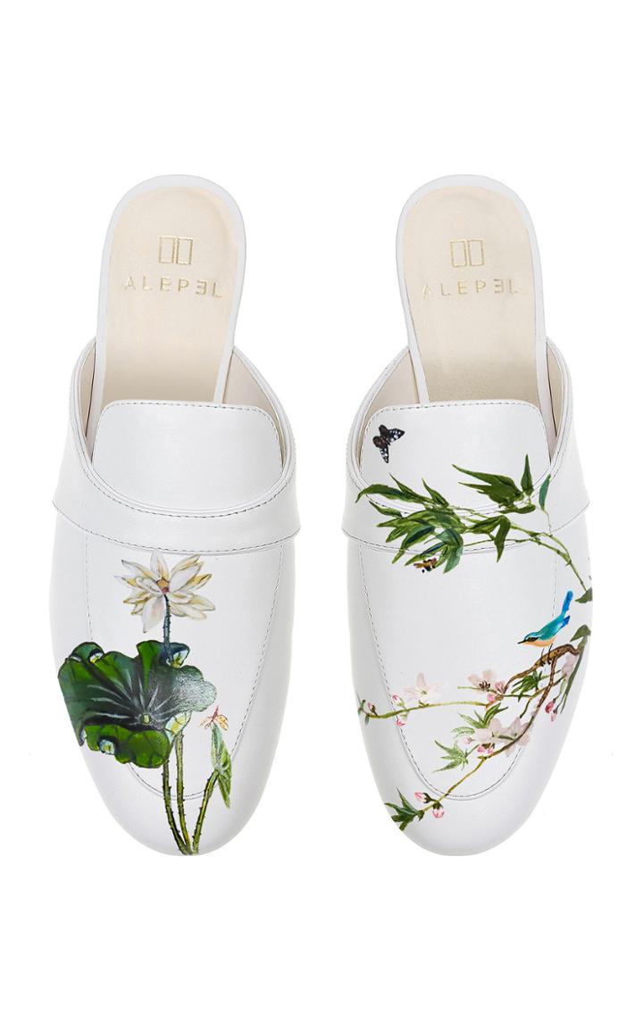 Alepel M'o Exclusive: White Lotus Mule