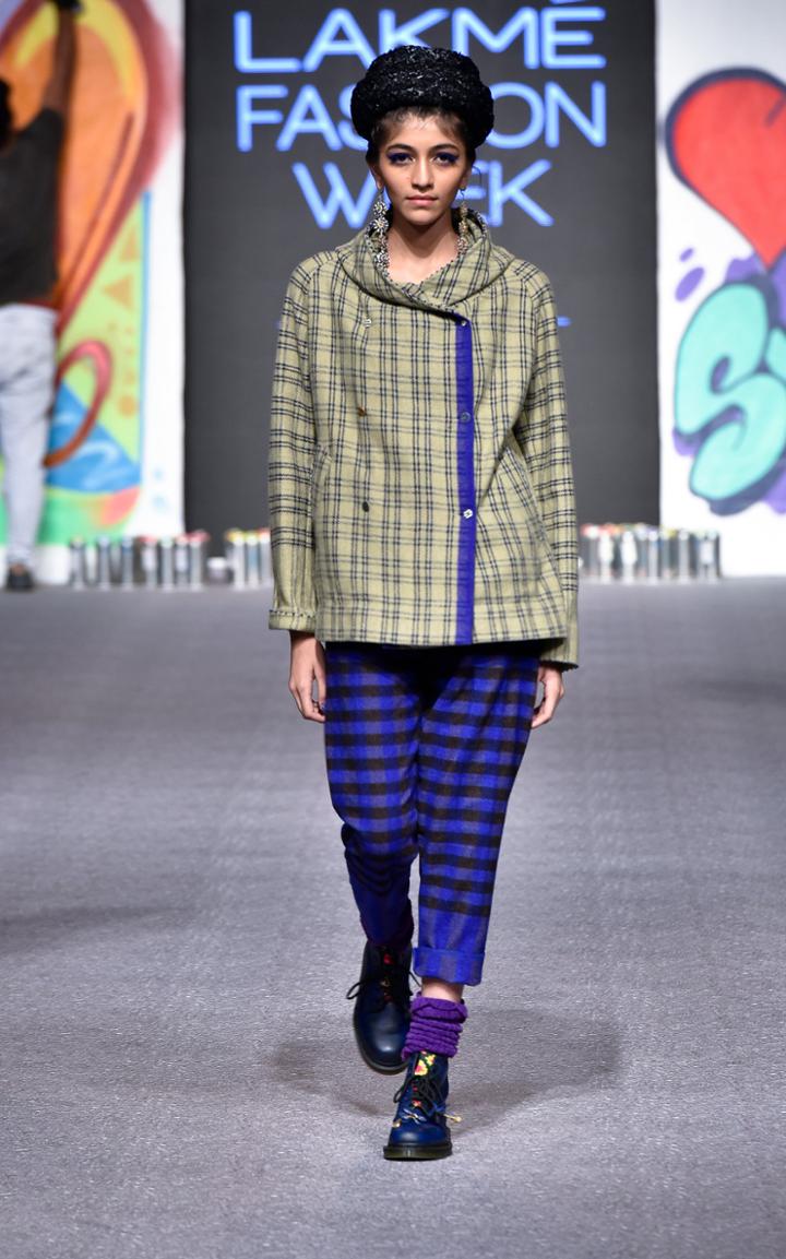 Pro Double-breasted Hooded Plaid Wool Jacket