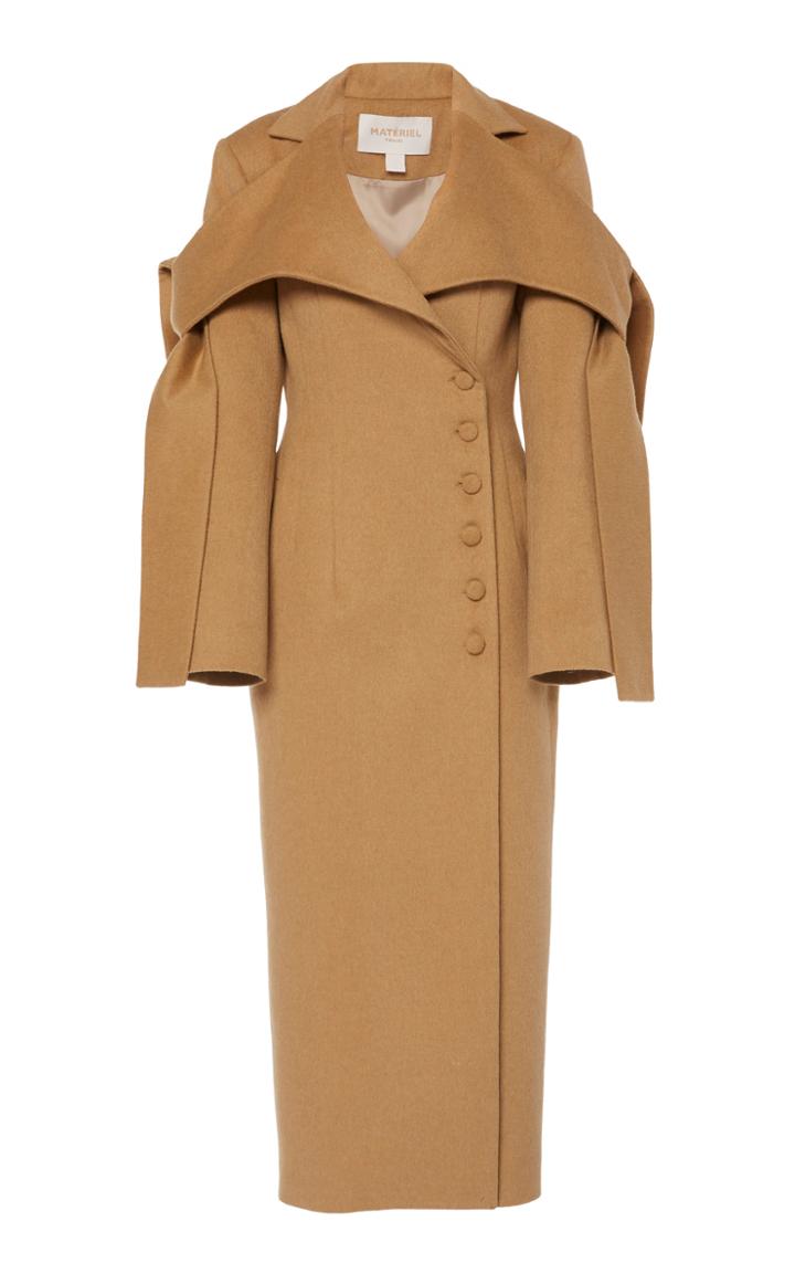 Matriel Fitted Coat W/ Large Lapels And Ties