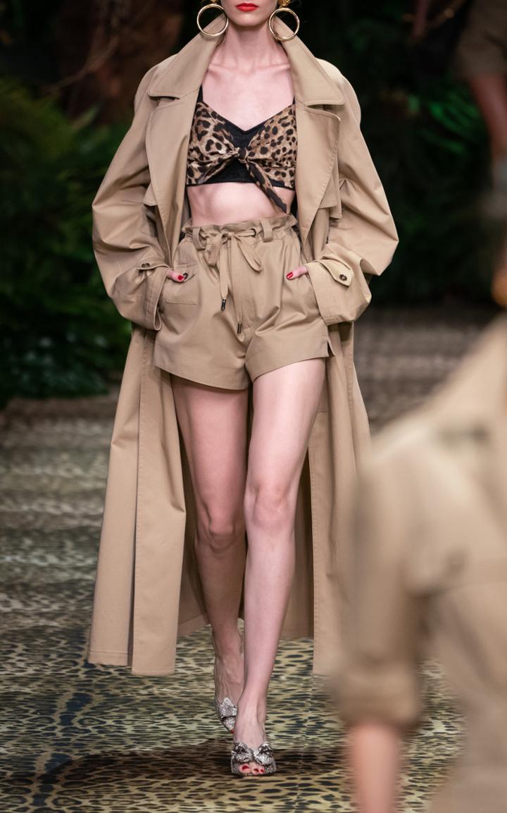 Moda Operandi Dolce & Gabbana Drawstring Cotton Cargo Shorts Size: 38