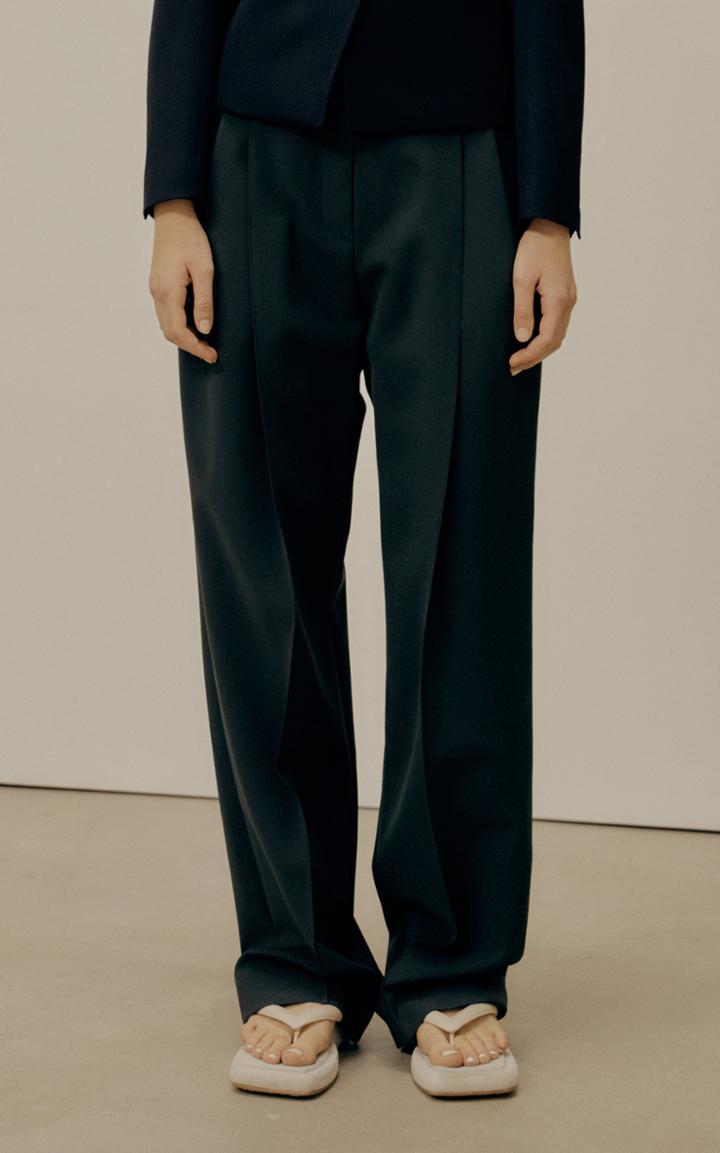 Moda Operandi Low Classic Pleated Crepe Straight-leg Trousers