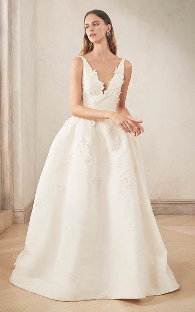 Moda Operandi Oscar De La Renta V-neck Silk Faille Embroidered Ball Gown