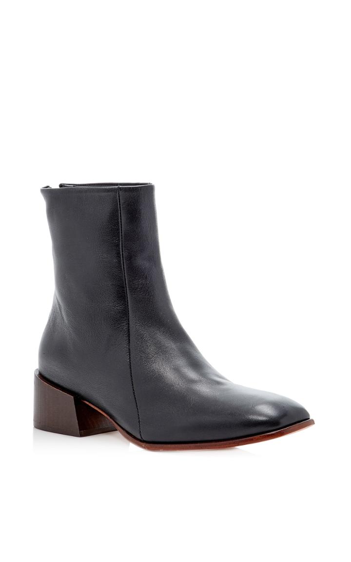 Mari Giudicelli Teresa Boot