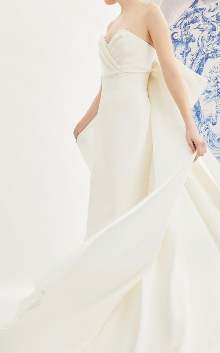 Carolina Herrera Indira Non Strapless Silk Bow Gown With Detachable Train