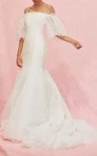 Moda Operandi Carolina Herrera Marguerite Gown