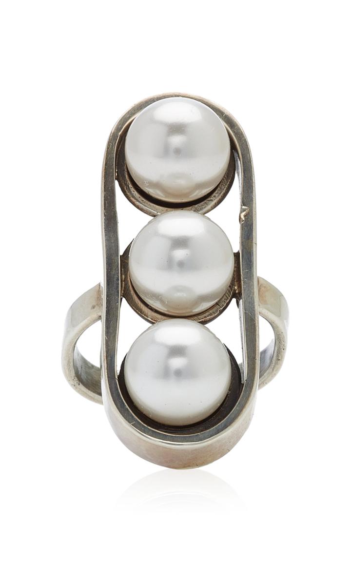 Moda Operandi Sophie Buhai Three Pearl Ring Size: 5